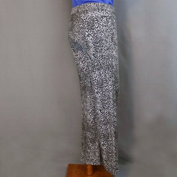 CHANEL 2021 CC Camellia Print Stretch Jeans Size 40 Straight Leg - Picture 6 of 16